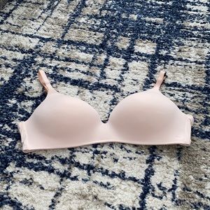 T-shirt lightly lined wireless bra